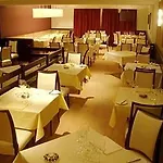 White Sands 3*