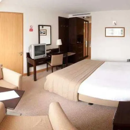 White Sands Hotel